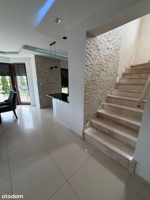 Dom 147m2 +duży garaż 90m2 5 pokoi blisko Konina
