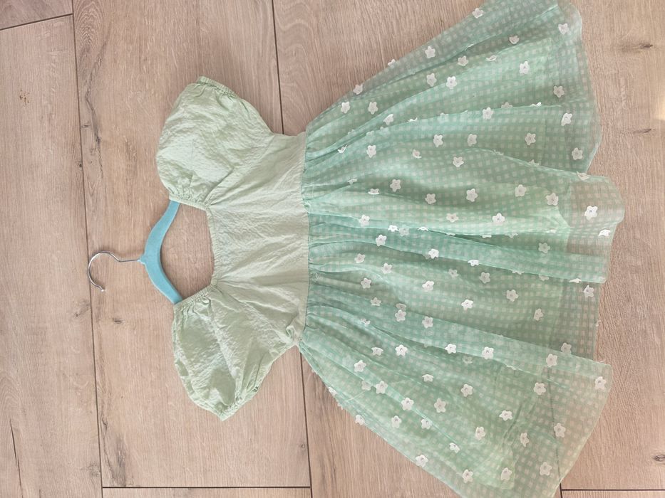 Sukienka letnia reserved