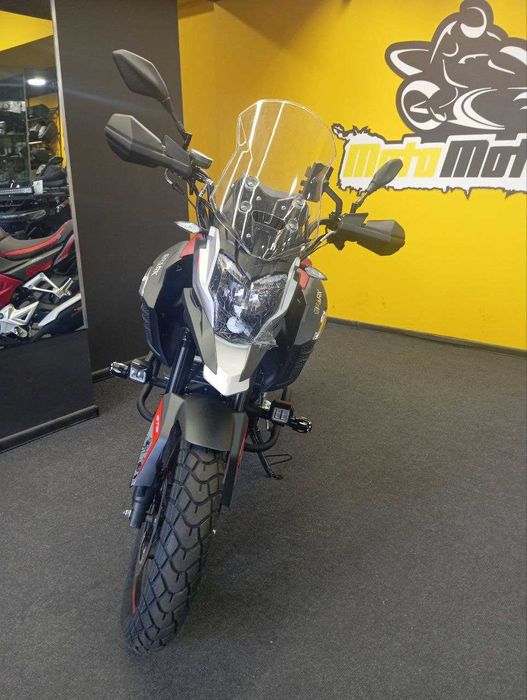 Мотоцикл SPARK SP300T-4