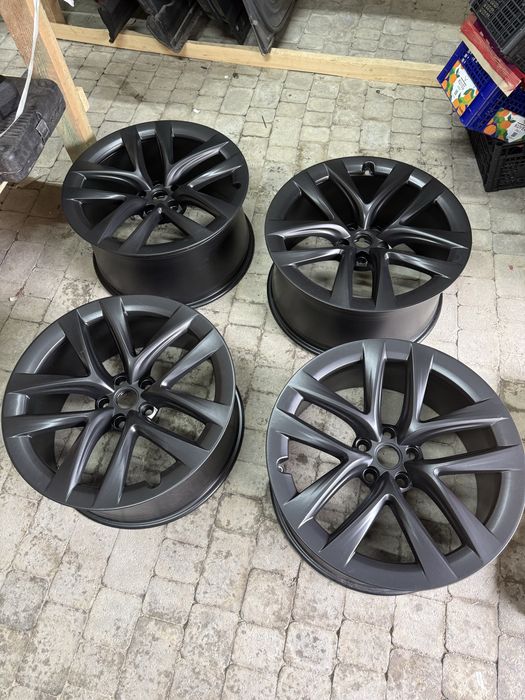 Диски R21  Tesla model s Plaid