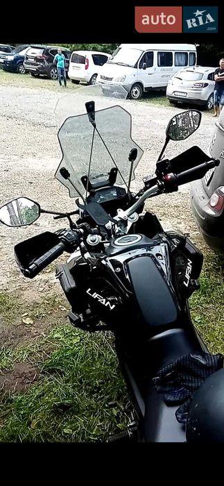 Мотоцикл ліфан кпт 200