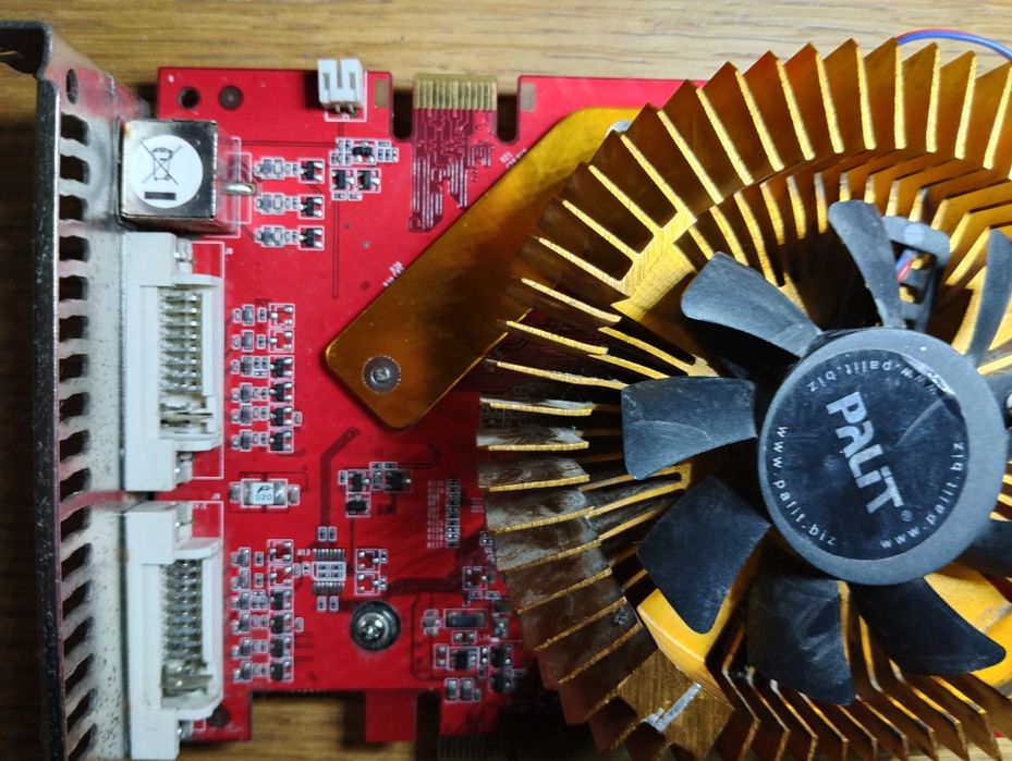 Відеокарта NVIDIA GeForce 9800 GT
Ім'я	GeForce 9800 GT