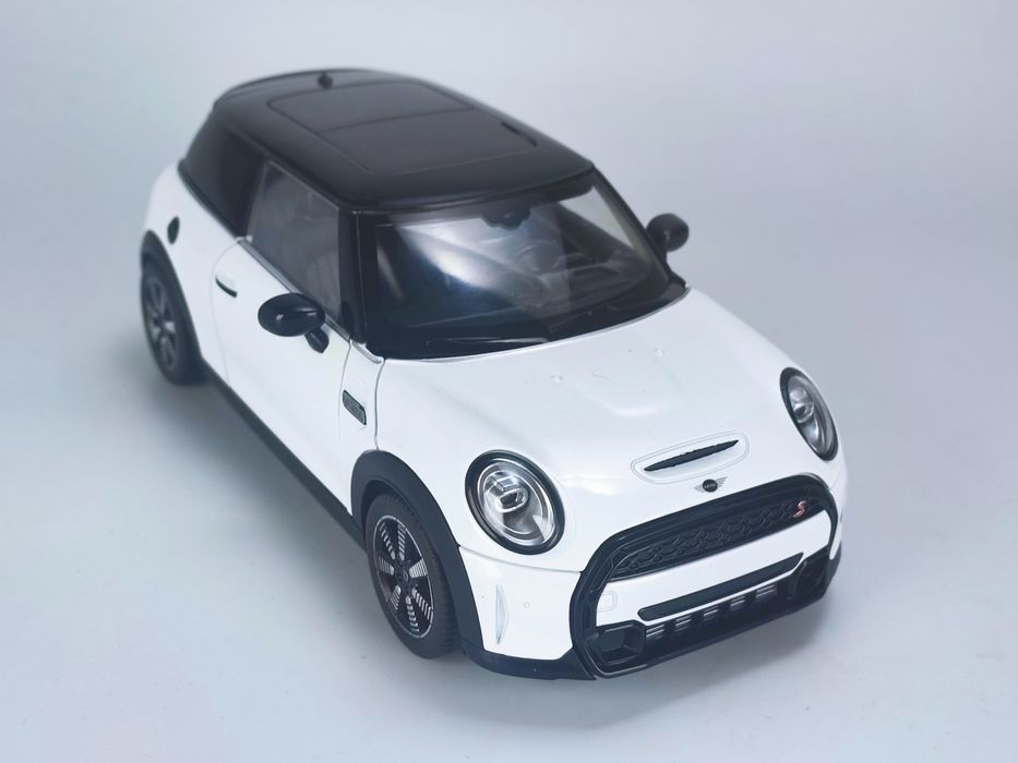 Колекційна модель Mini Cooper S (F56) (1:18)