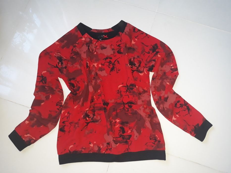 Mega bluzeczka ,bluza S/M