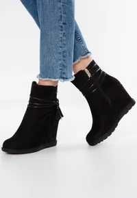 XTI Botki na koturnie 38 (zaniżona rozmiarówka czyli 37)