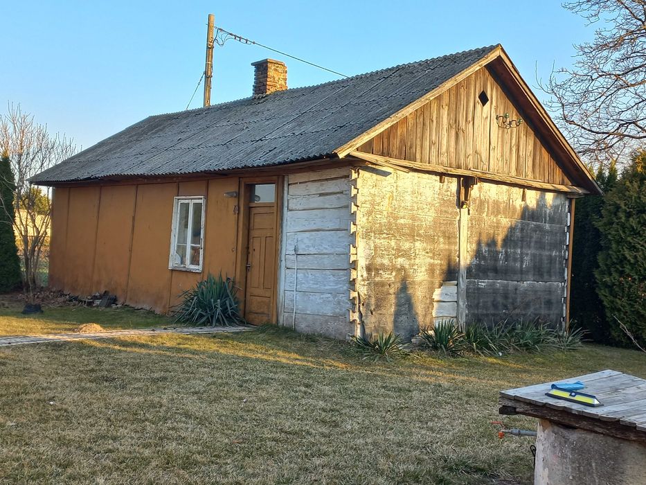 stary, drewniany dom