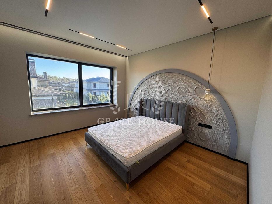 Продаж нового сучасного будинку з ремонтом 287 м², 10 сот, Ходосіївка