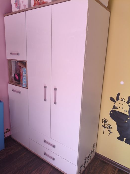 Meble, szafa i bieliźniarka Amazon