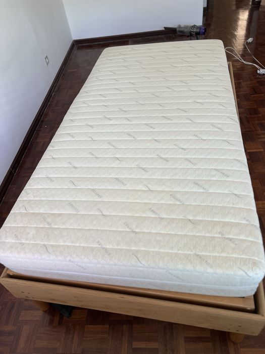 Cama sommier individual ( solteiro ) com estrado e colchao Colunex