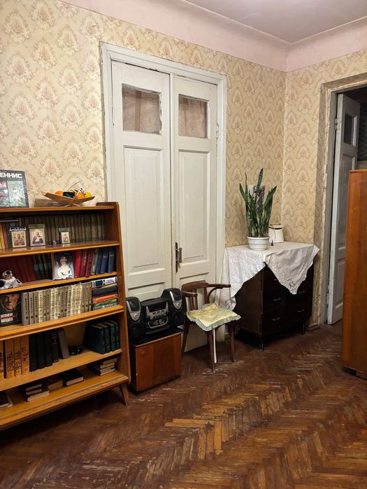 Пропонуємо вам в оренду 3х кімнатну квартиру в хорошому житловому стані!