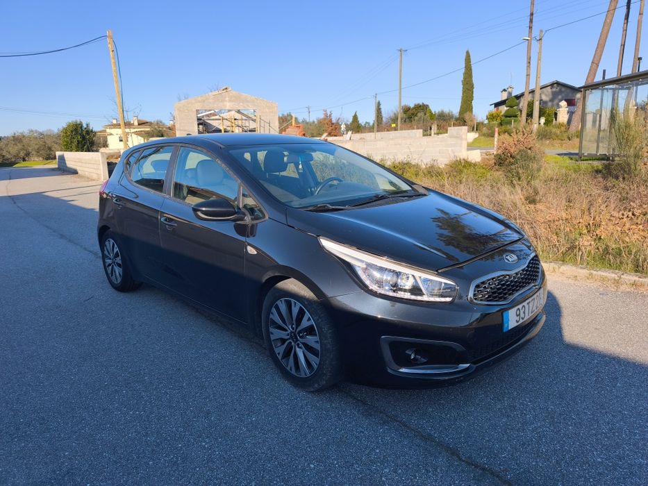 Kia Ceed 1.0 T-GDi Nav Line - SÓ com 81.500Km