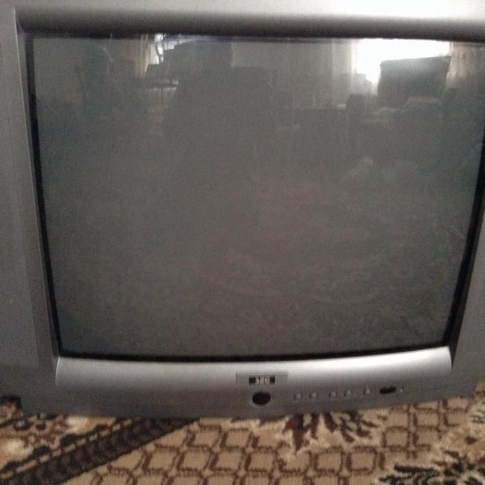 продам телевизор CT 2850 tsp