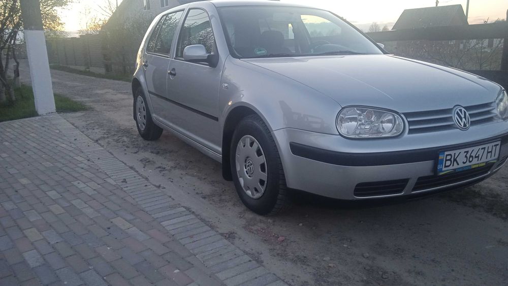 Продам  надійний гольф 4