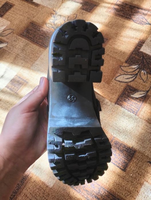 Sprzedam buty rozmiar 38 nowe bez metki