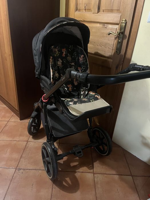 Wózek 3 w 1 Kunert Molto czarny +kwiaty