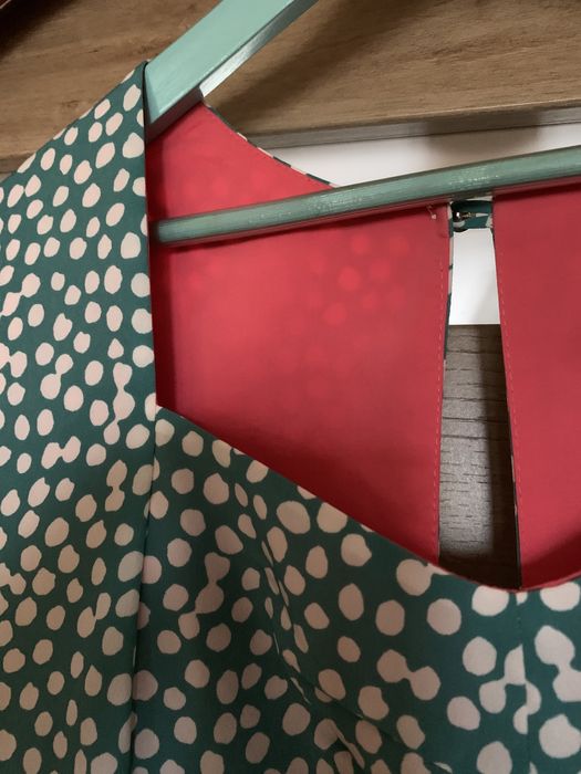 Sukienka letnia polskiej marki De Facto roz 40