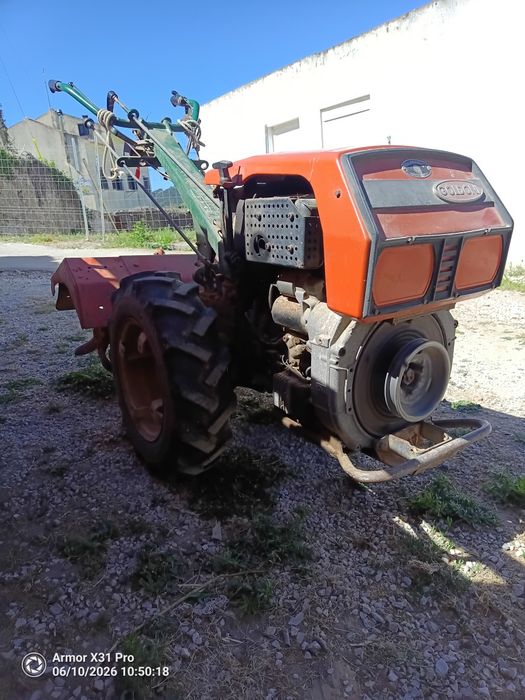 Goldoni de 14 cv com arranque elétrico.