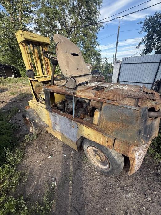Погрузчик б\в під відновлення