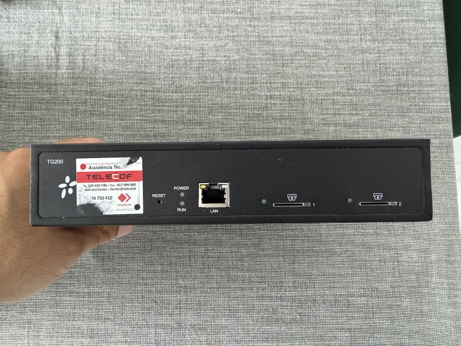 Yeastar NeoGate TG200 — Gateway VoIP GSM 2 portas SIM