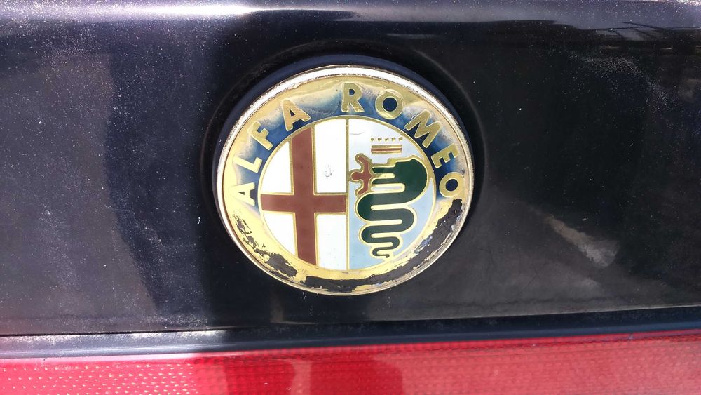 Alfa Romeo - Conjunto kit 9 símbolos/emblemas em preto e prateado