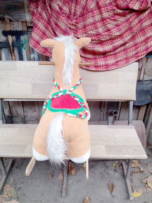 Коник качалка  играшка