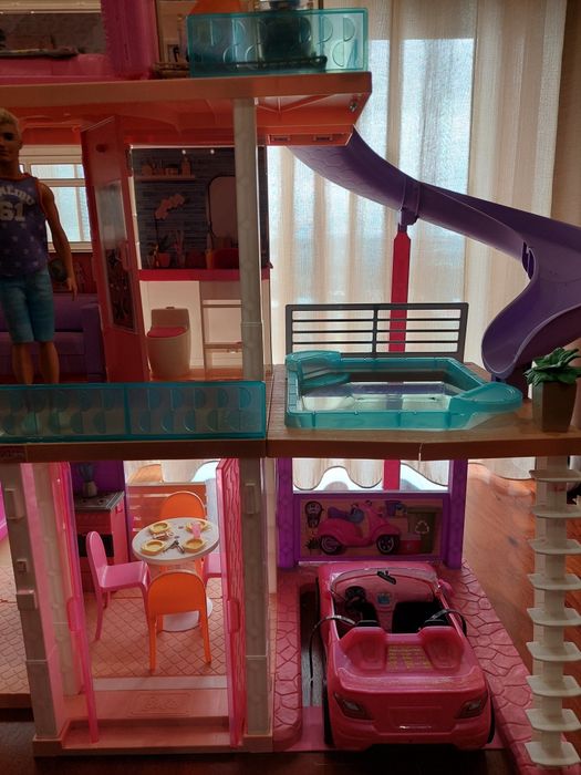 Casa da Barbie Dreamhouse