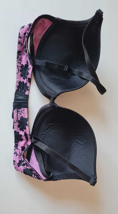 Бюстгалер пуш-апп с атласом