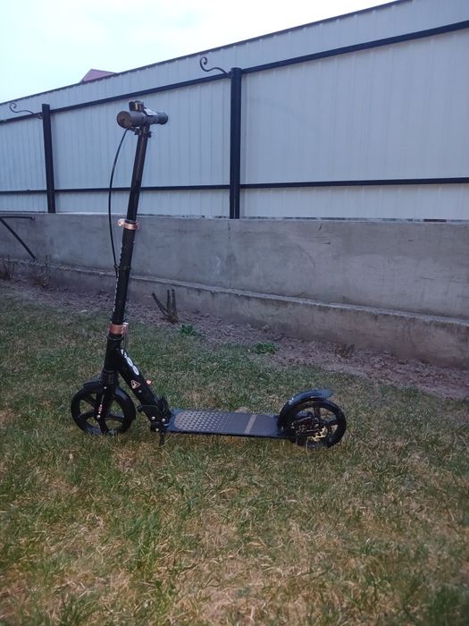 Продам самокат повністю справний