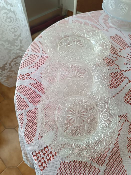 Diversas peças em plástico