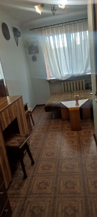 Кімната в гуртожитку з своїм санвузлом  Київська- Східна.