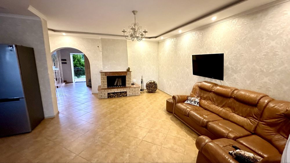 Будинок , Гатне ,інвертор,газ,можно з тваринами