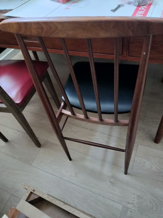 Conjunto de Cadeira e banco vintage