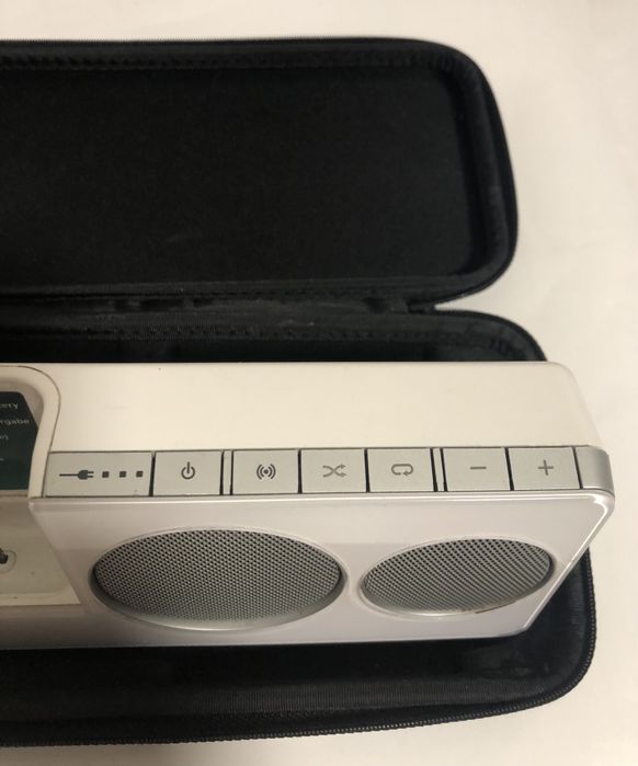 Продам Logitech pure fi