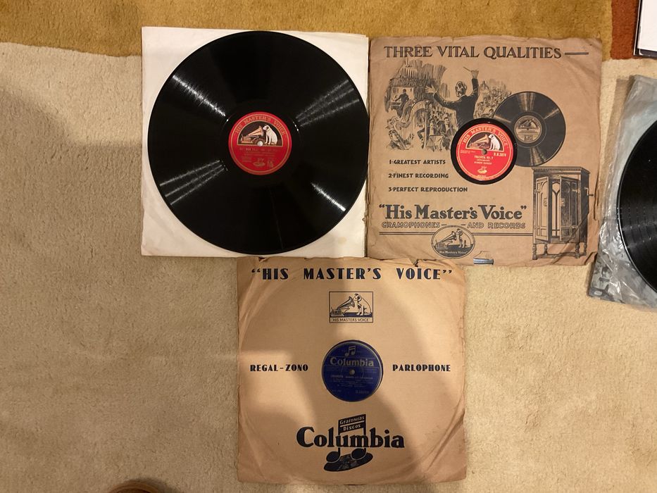 Três discos vinis antigos de 78 rotações editora Columbia