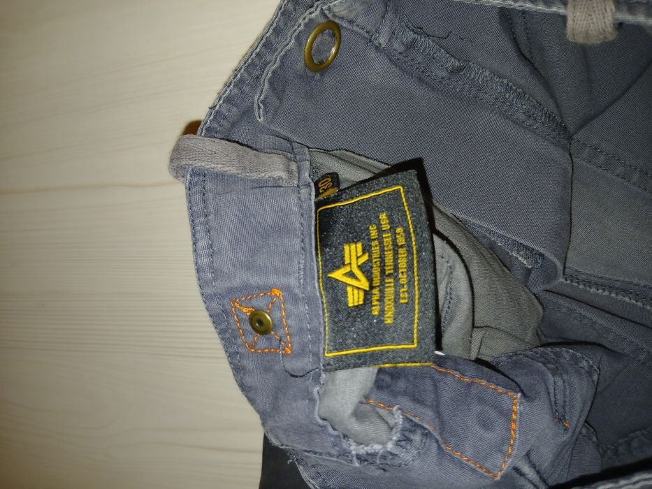 оригинальные серые шорти карго Alpha industries