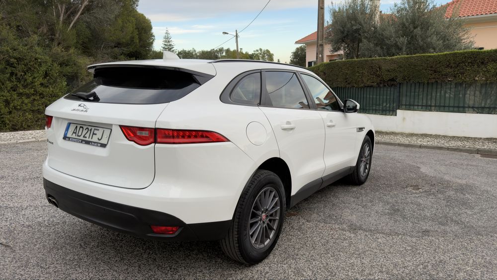 JAGUAR F-PACE  2.0 DIESEL  165.000 KMS CAIXA MANUAL IMPECÁVEL