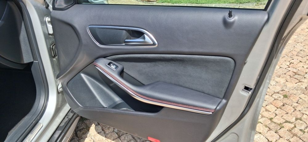 Mercedes GLA180d AMG Line