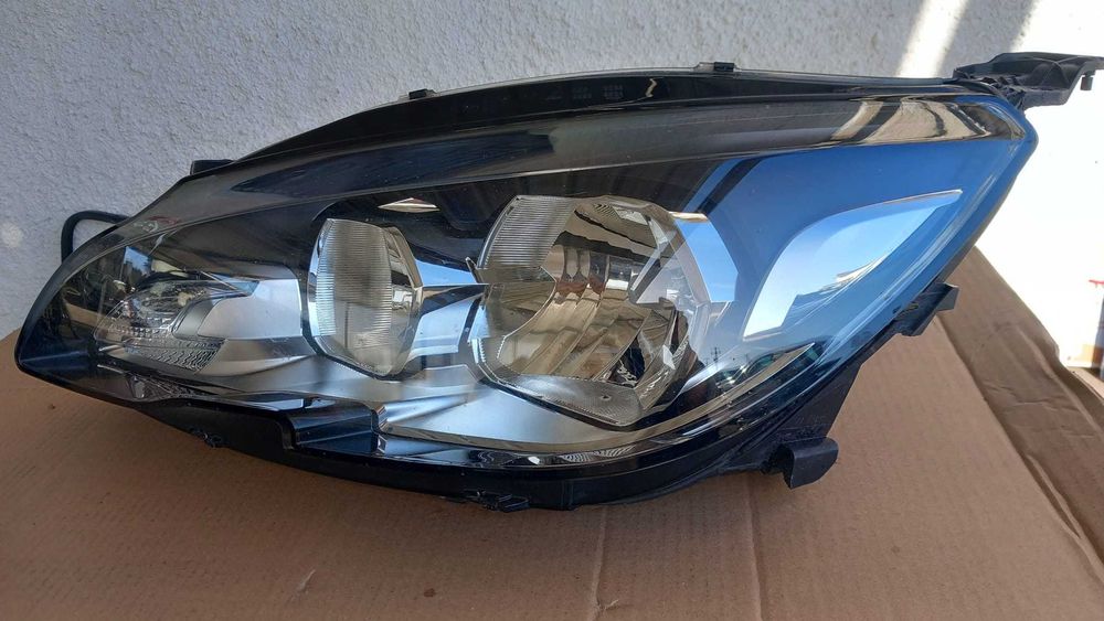 Ótica Farol dianteira  Peugeot