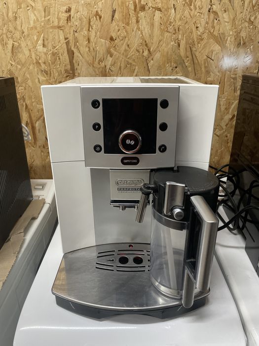 Кавовий апарат DeLonghi ESAM 5500