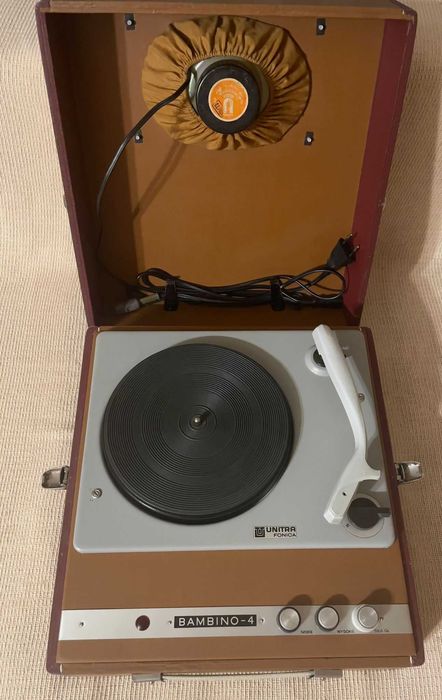 Gramofon Bambino 4 - 100 % sprawny.