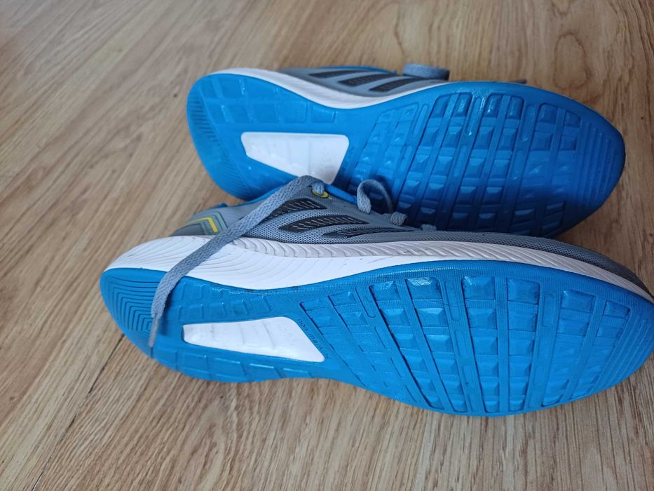 Buty adidas jak nowe bez metki