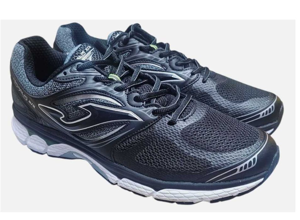 Тренувальні кросівки Joma Hispalis. Оригінал! Новий товар!