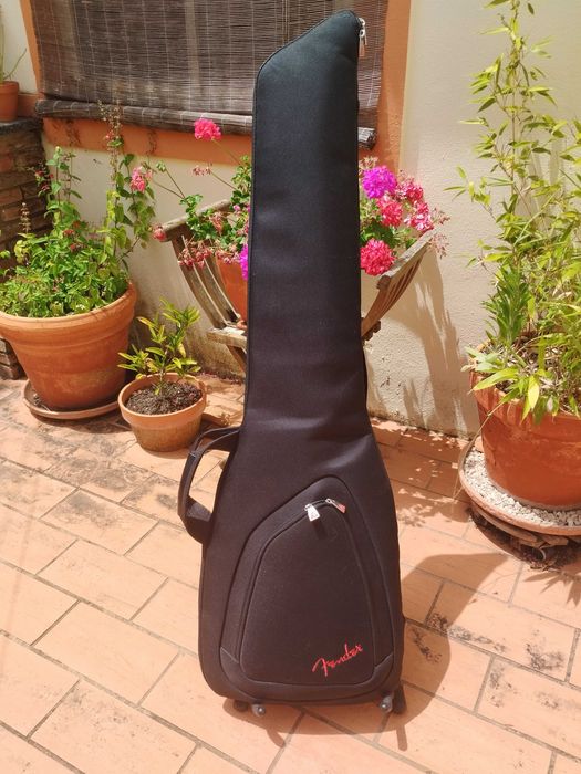 SQUIER Precision Bass Guitar / Guitarra Baixo