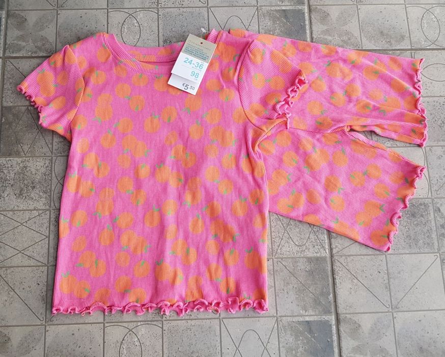 Комплект для дівчинки 98 розмір