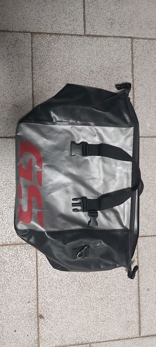 Saco BMW  impremiável  para encaixe em malas com straps