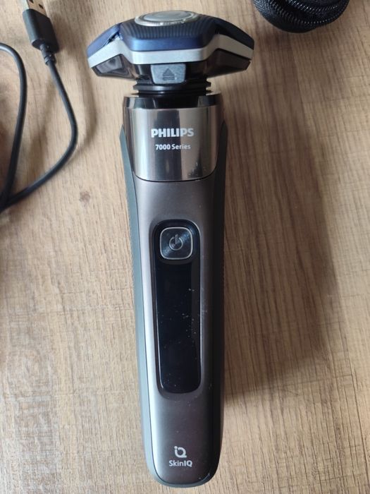 Máquina barbear Philips S7887/55 nova
