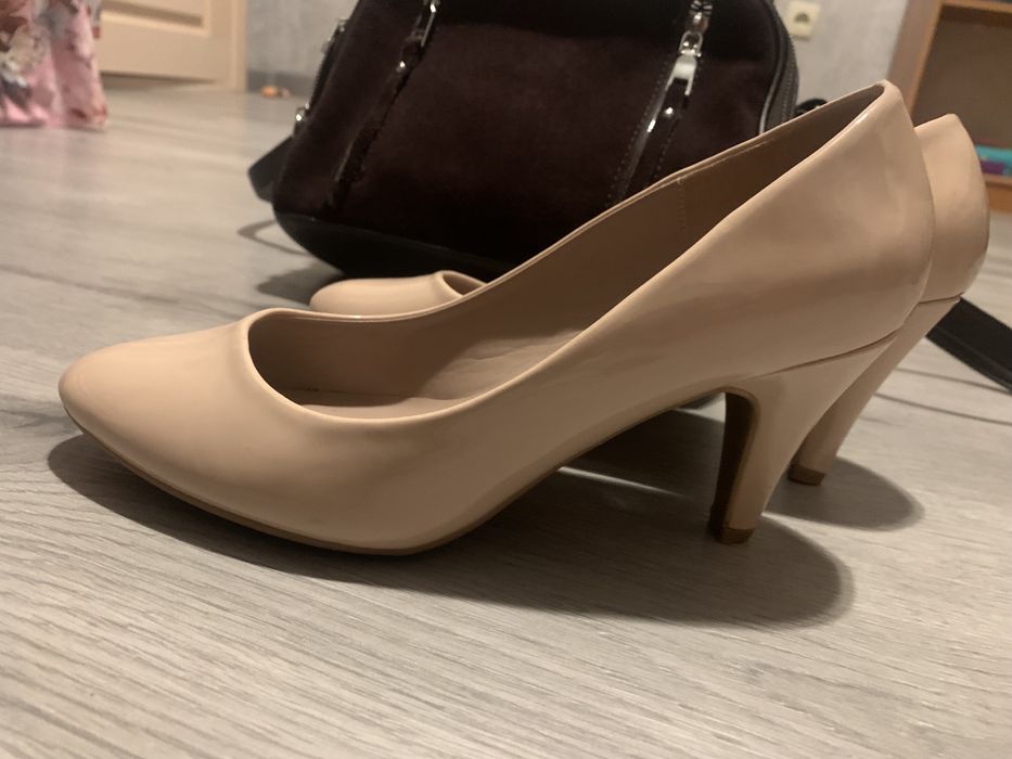 Туфли нюдовие стильние