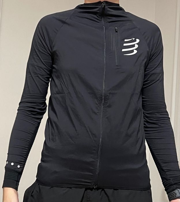 Куртка Compressport Hurricane Windproof Jacket