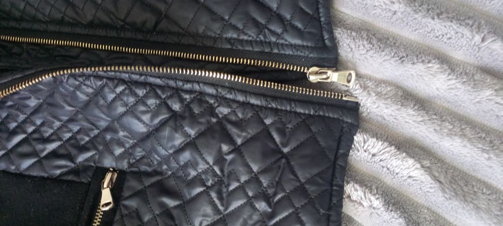 Жіноча куртка демісізонка