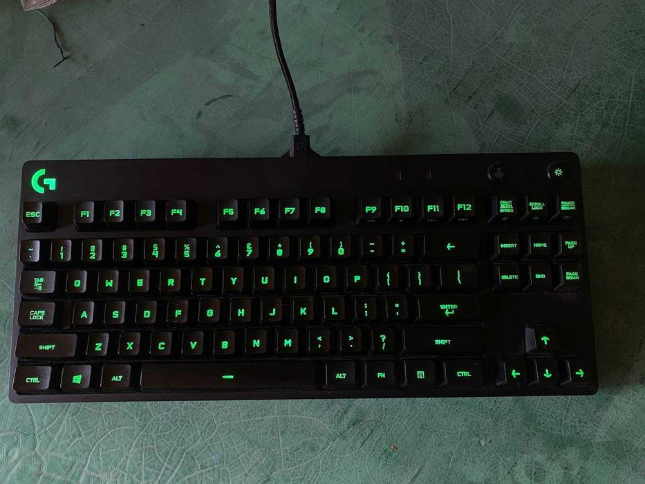 Клавиатура Logitech G PRO Mechanical Gaming